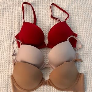 Victoria’s Secret Bra Set